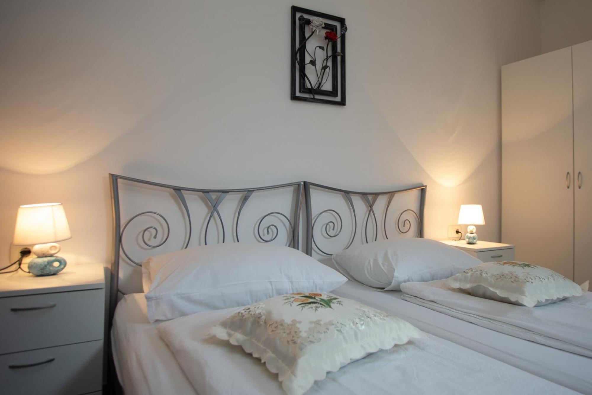 Downtown Spalato Private Rooms Exterior photo